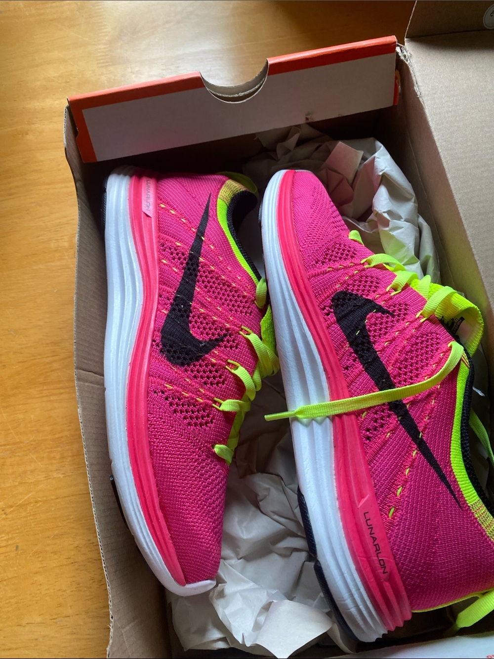 Nike Flyknit One sz 8 new